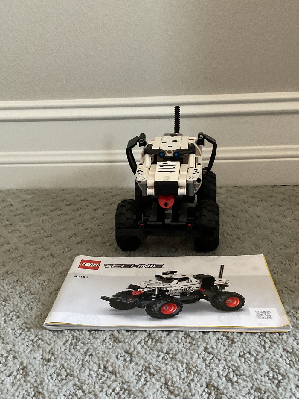 Lego White and Black Off-Road Buggy with Red Accents